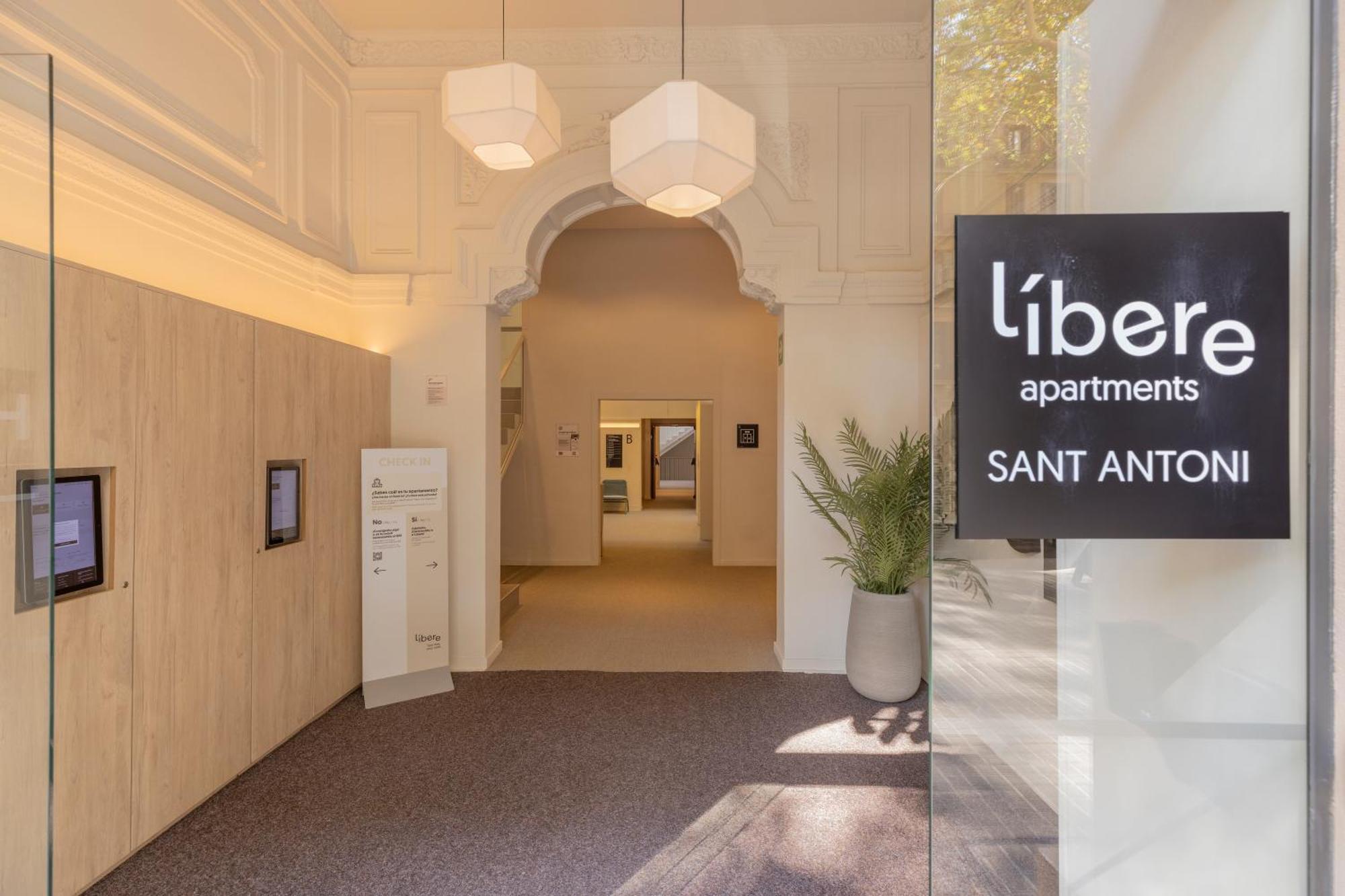 Libere Barcelona Sant Antoni Aparthotel Exterior foto